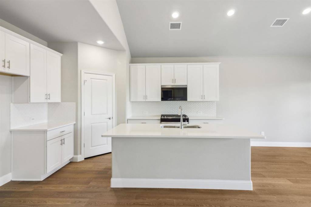 Farmersville, TX 75442,4014 Joe Pool Drive