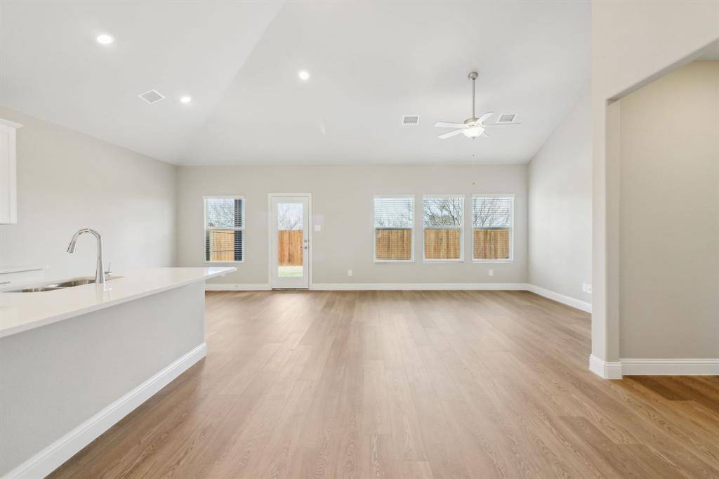 Farmersville, TX 75442,4014 Joe Pool Drive