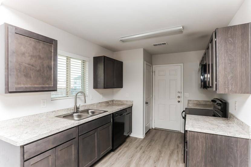 Ennis, TX 75119,1509 Mark Lane