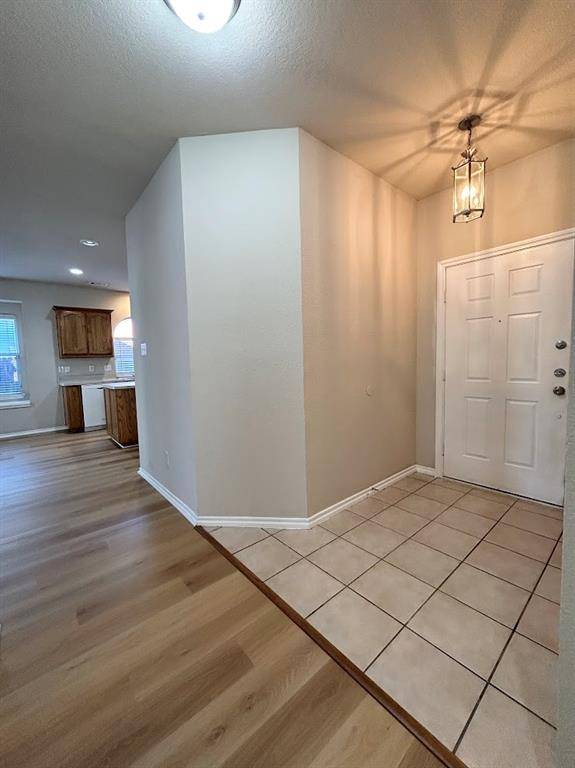 Fort Worth, TX 76135,5017 Bedfordshire Drive