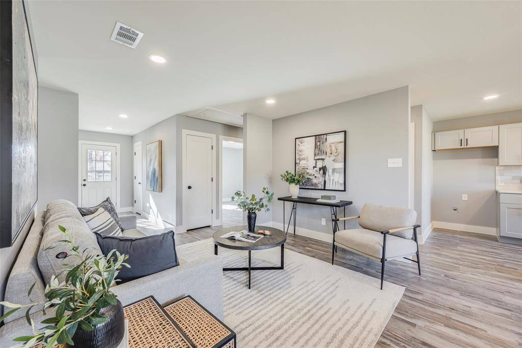 Dallas, TX 75228,2820 Andrea Lane