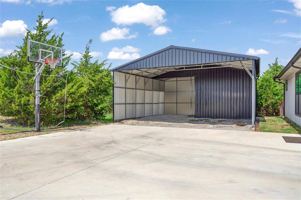 Van Alstyne, TX 75495,1095 Sister Grove Road