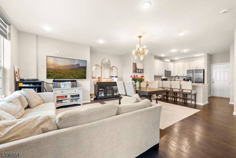 Wood-ridge Boro, NJ 07075,102 Wesmont Dr