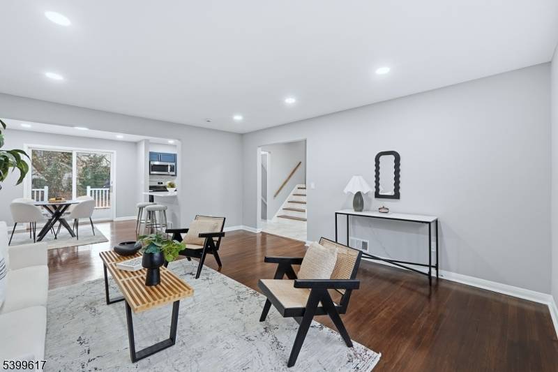 Bloomfield Twp., NJ 07003,15 Carol Pl