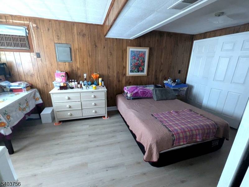 Rahway City, NJ 07065,726 W Milton Ave #1