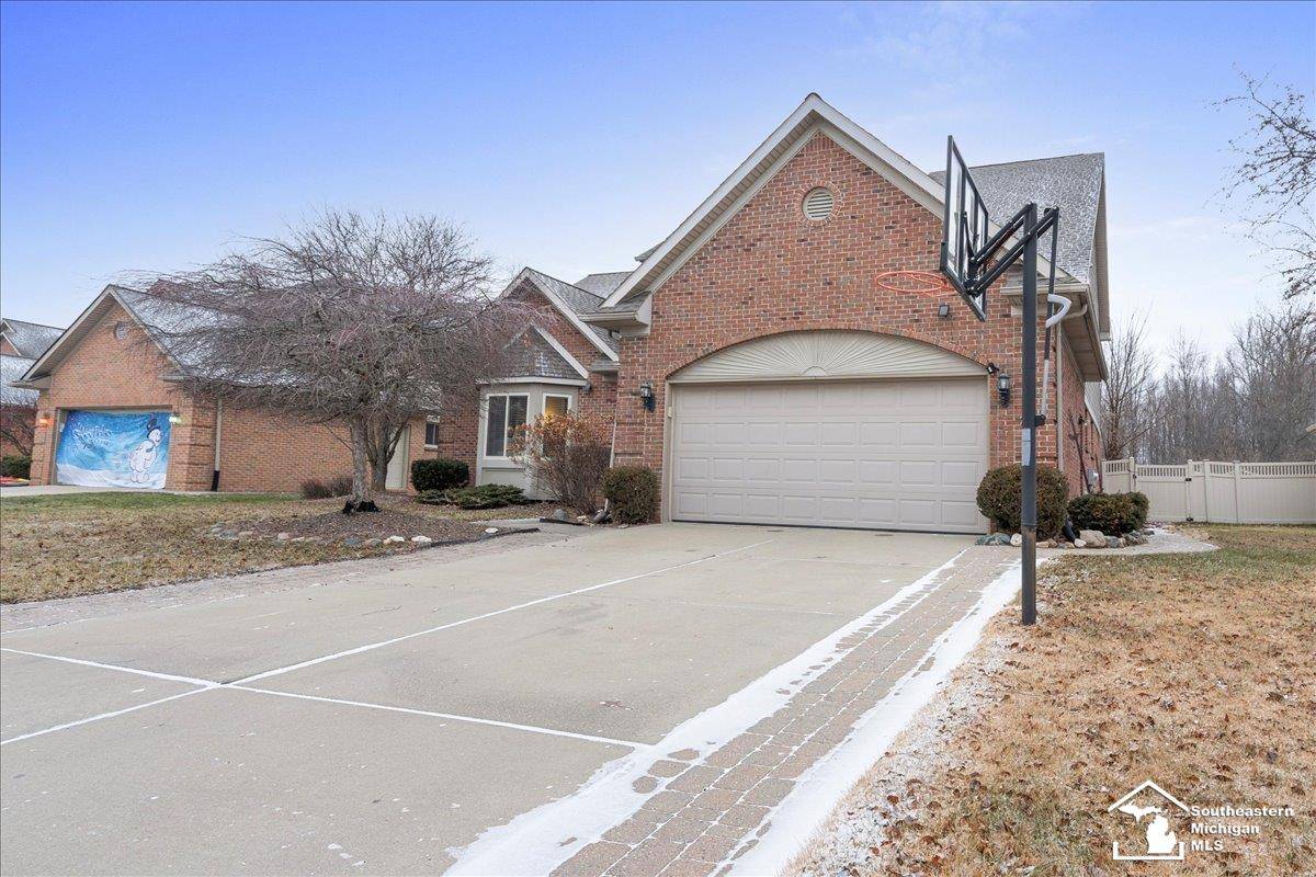 Flat Rock, MI 48134,27196 Hawthorne BLVD