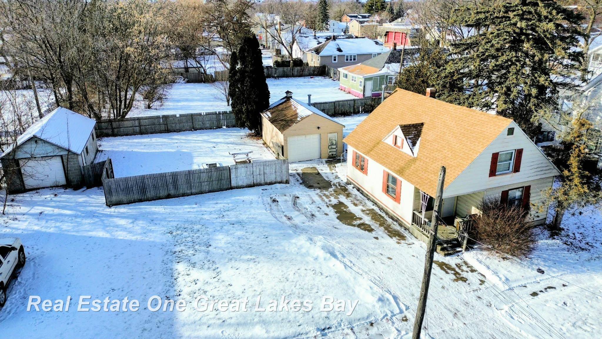 Saginaw, MI 48602,2027 N Charles ST