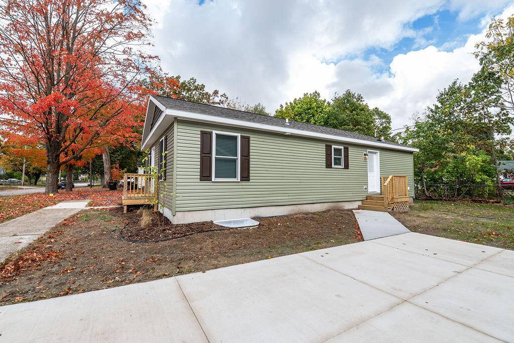 Muskegon, MI 49442,460 Langley ST