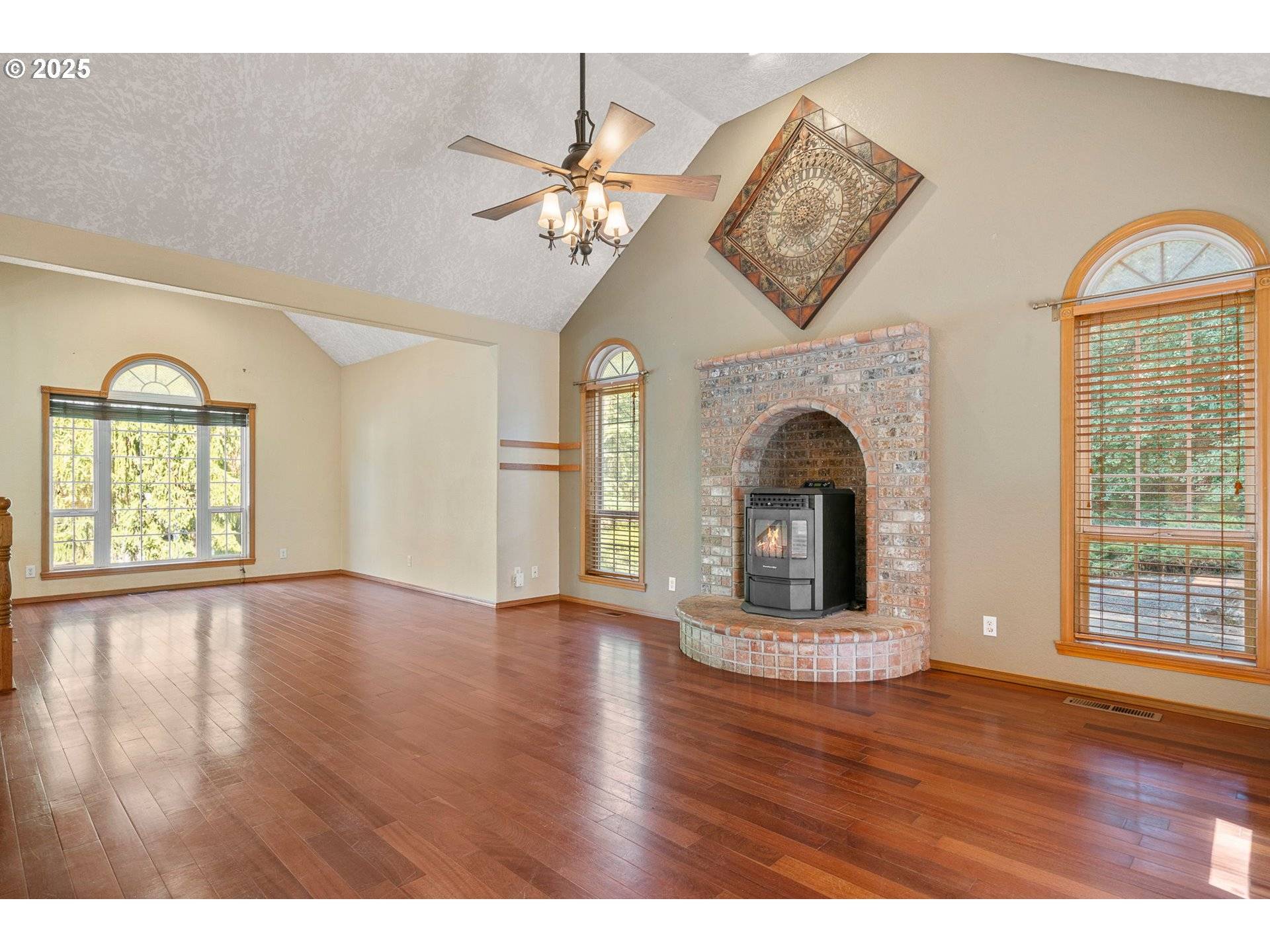 1399 SE TWIN HILLS RD, Jefferson, OR 97352