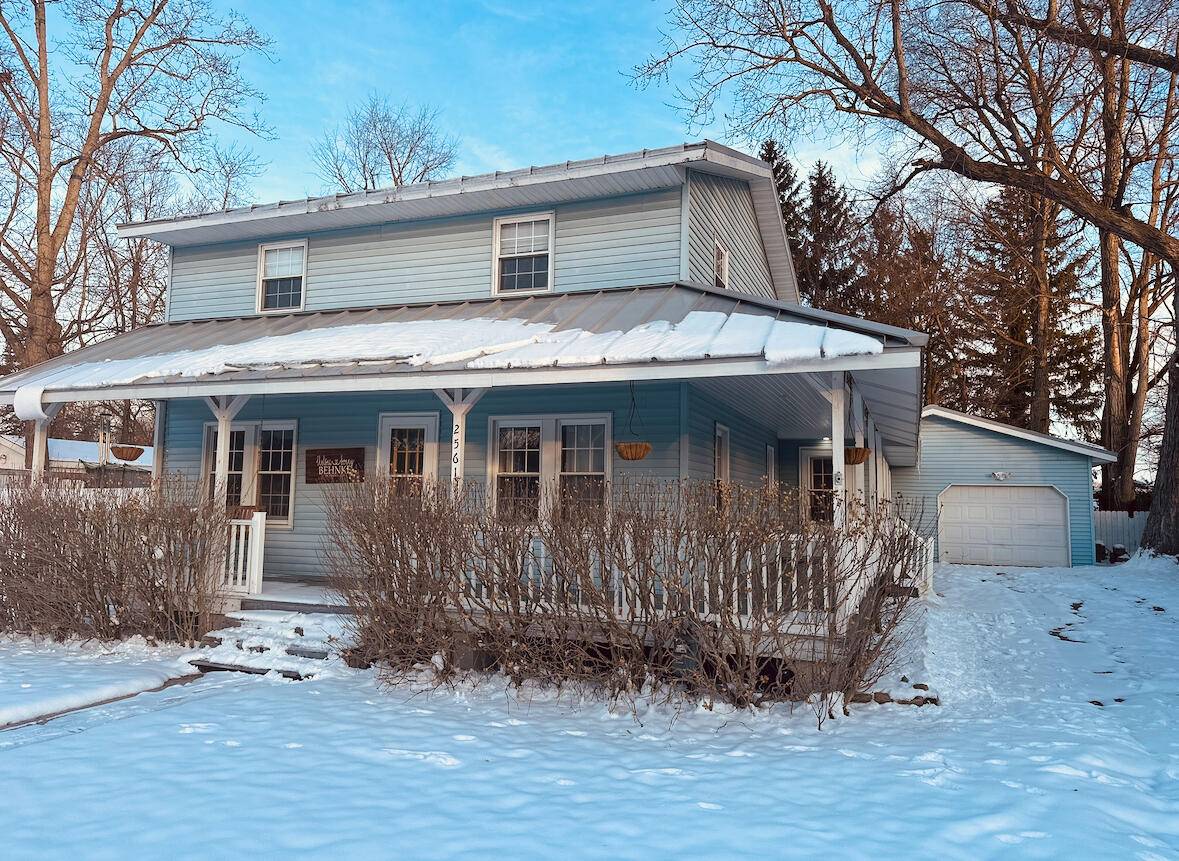 Niles, MI 49120,2561 Lake Shore DR