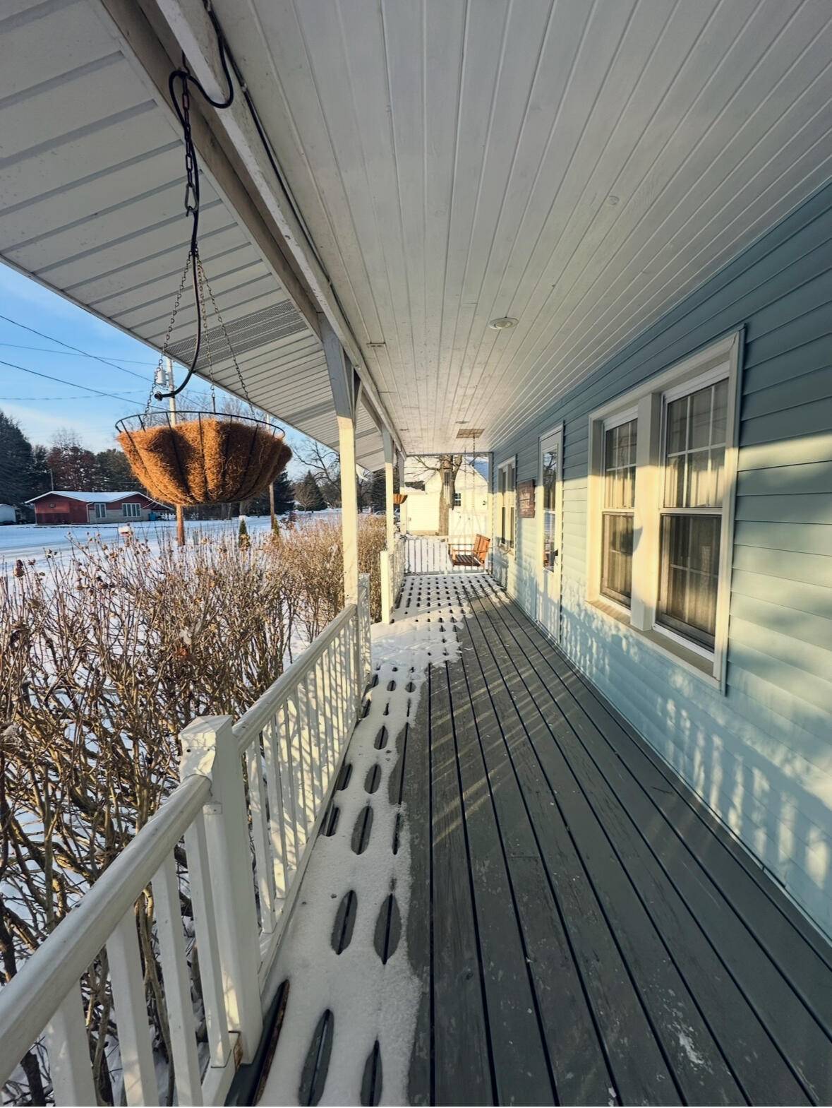 Niles, MI 49120,2561 Lake Shore DR