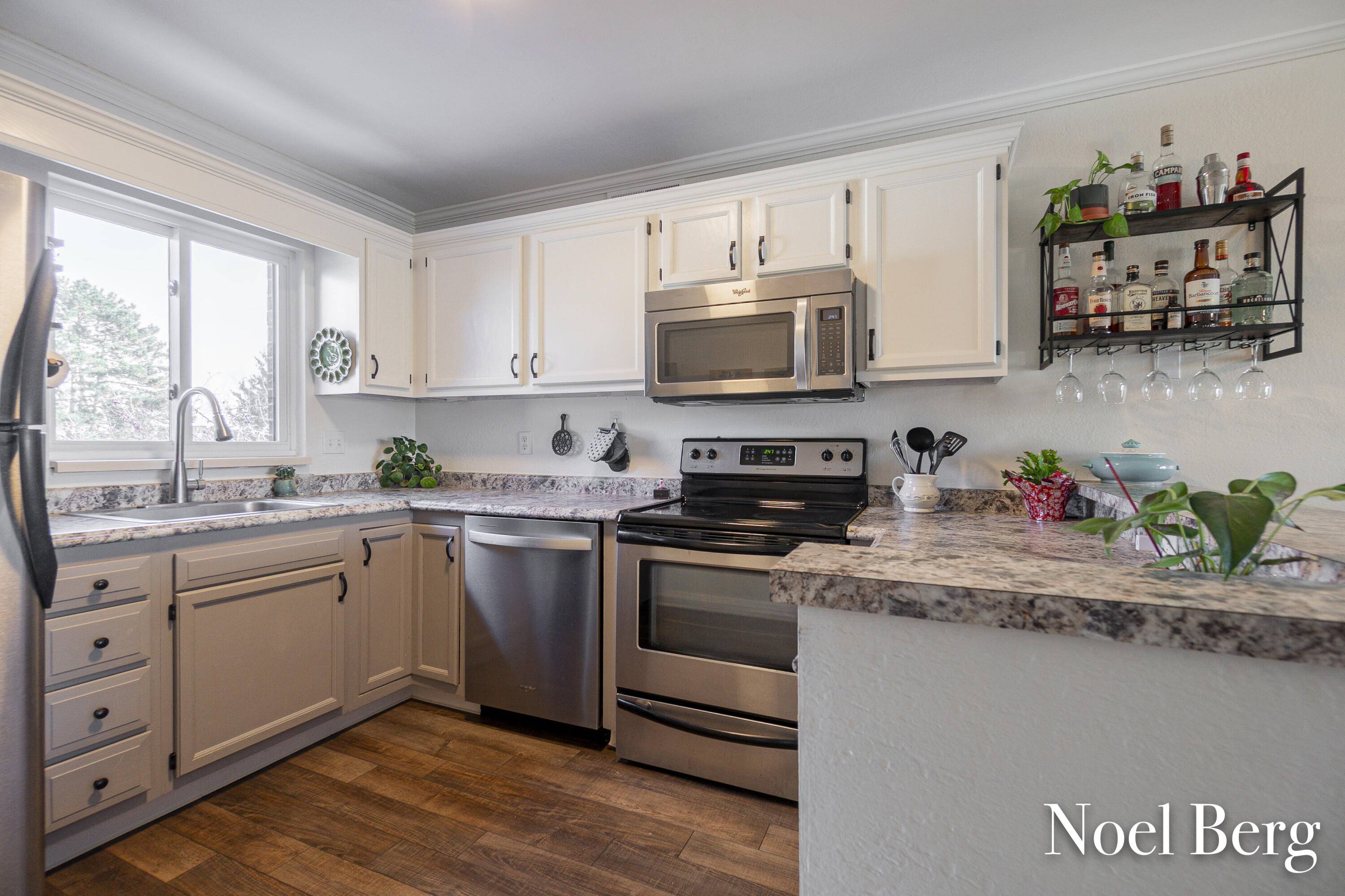 Grand Rapids, MI 49525,3392 Devonwood HLS NE #E