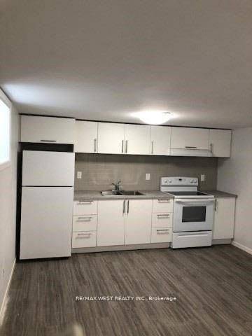 Toronto C06, ON M3H 3V9,54 Codsell AVE #Basement