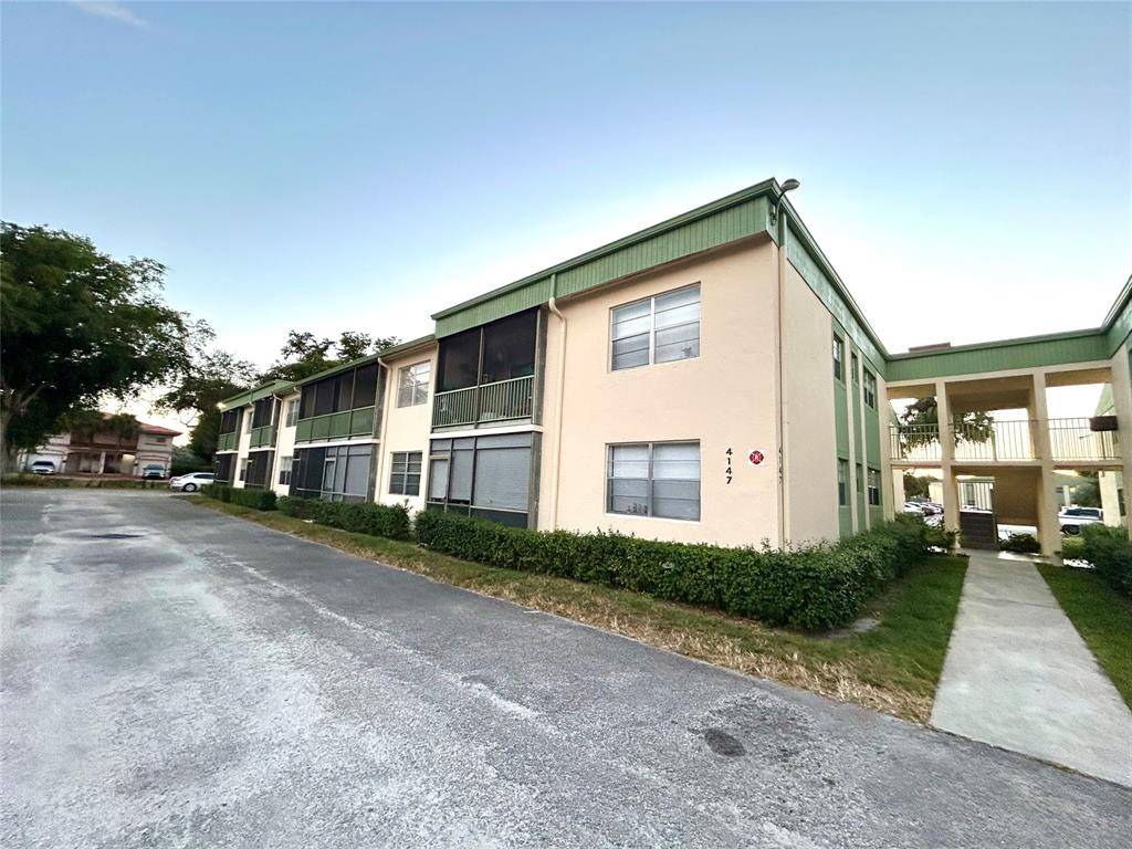 Coral Springs, FL 33065,4147 NW 90th Ave #206