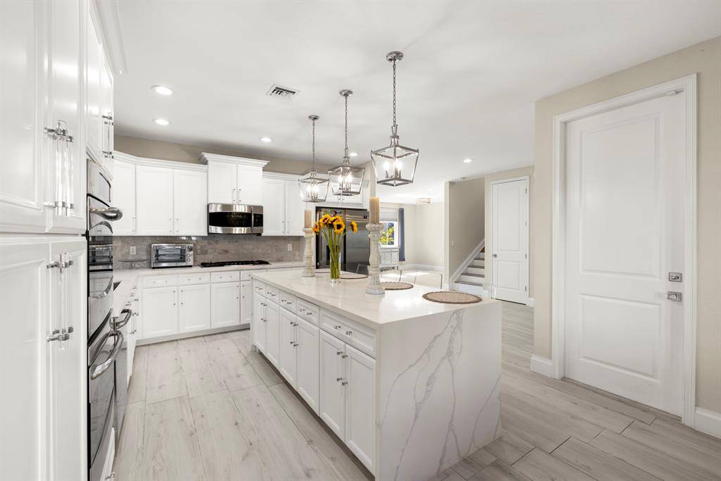 Boca Raton, FL 33432,112 NW Gardener St