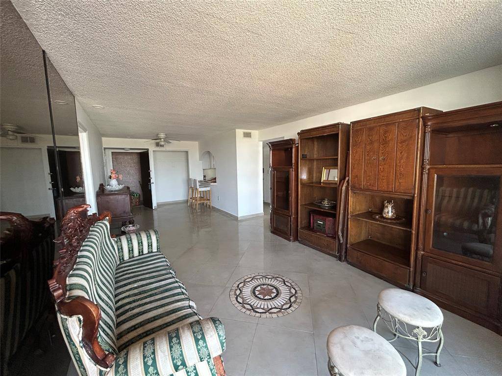 Miami, FL 33155,7040 Coral Way #501