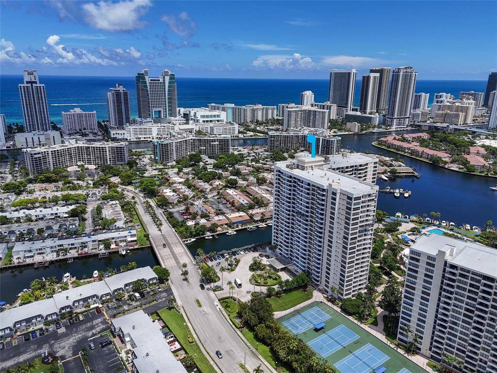 Hallandale Beach, FL 33009,2500 Parkview Dr #1710