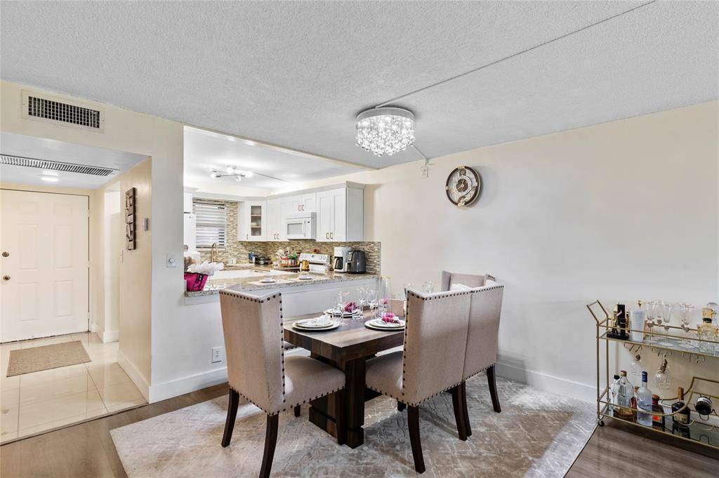 Boca Raton, FL 33428,9300 SW 8th St #102