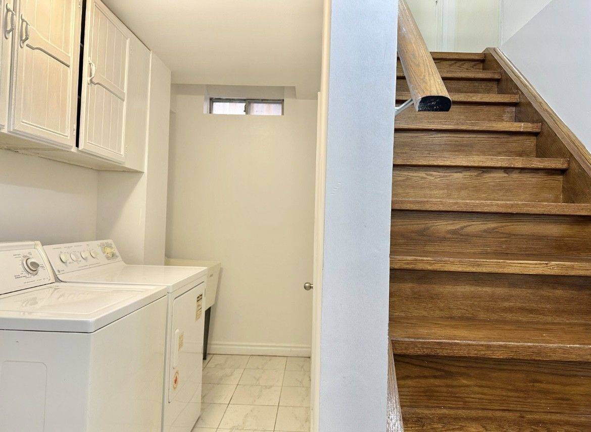 Newmarket, ON L3X 1R8,138 Keffer CIR