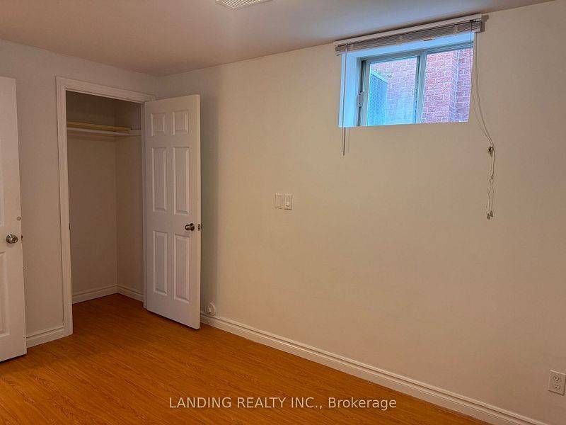 Newmarket, ON L3X 1R8,138 Keffer CIR