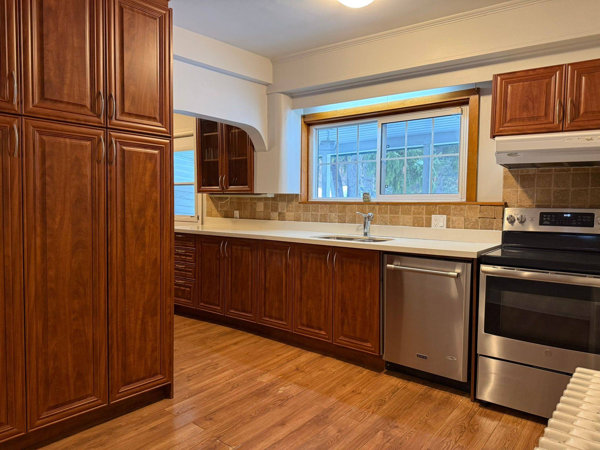 Vaughan, ON L4L 1L4,117 Clarence ST #Upper