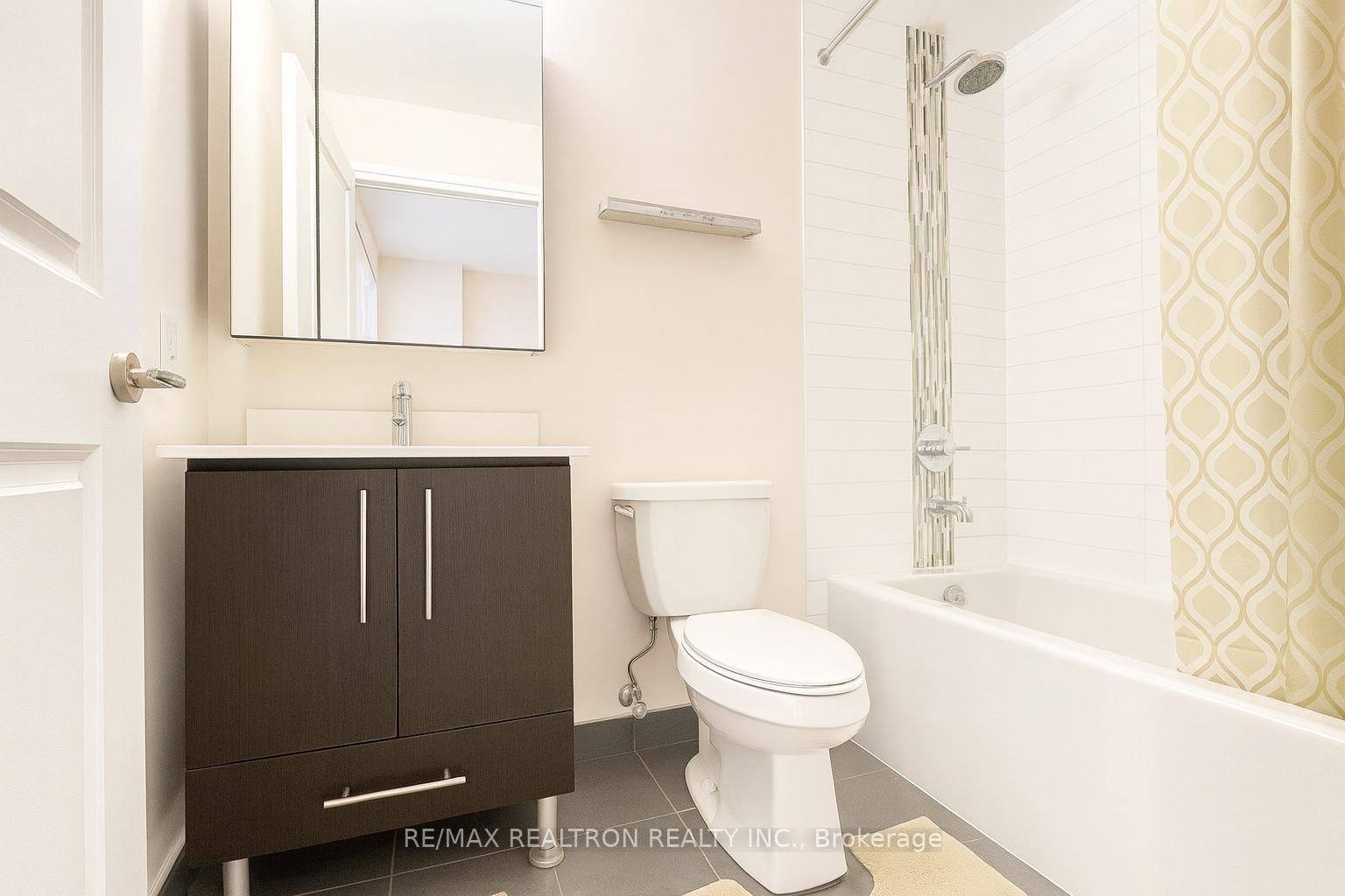 Richmond Hill, ON L4B 0E8,55 Oneida CRES #1408