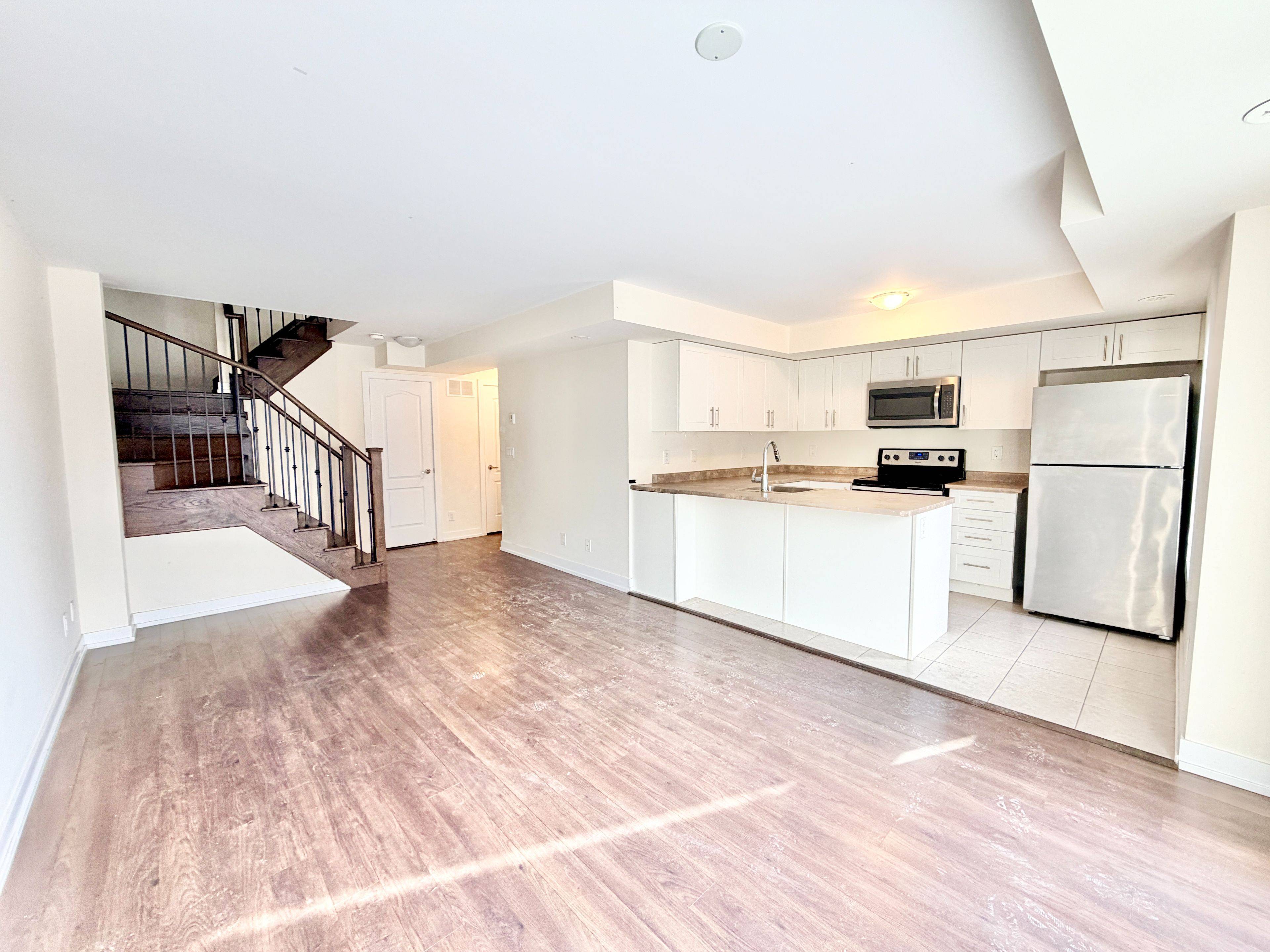 Markham, ON L6B 1N3,1 Blanche LN #807