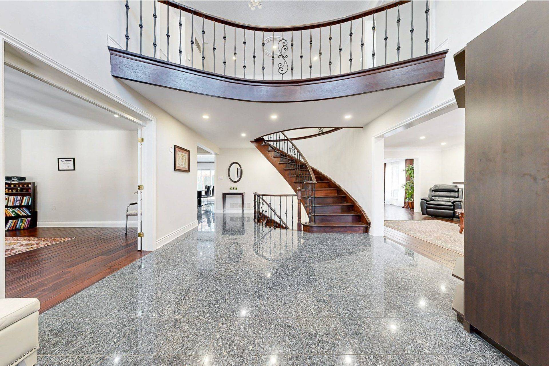 Vaughan, ON L4L 1N6,373 Firglen RDG