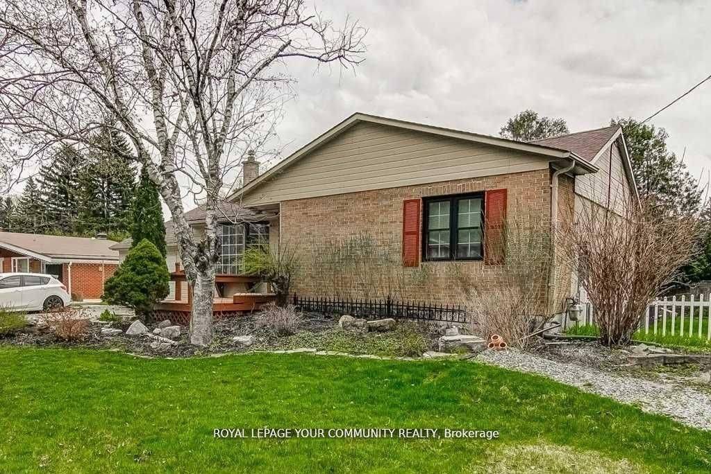 Newmarket, ON L3Y 2L3,768 Grace ST