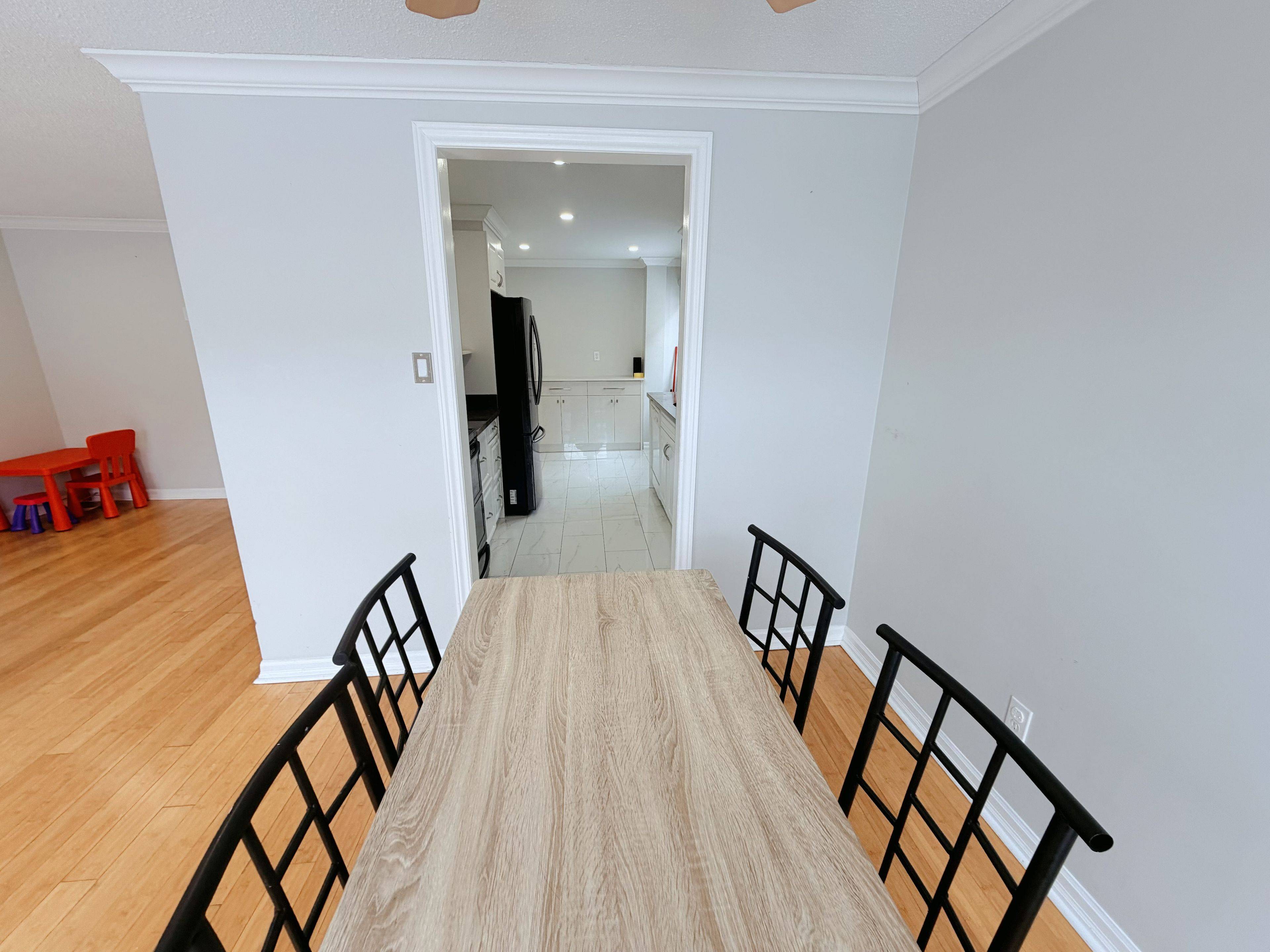 Markham, ON L3R 4W4,35 Raleigh CRES