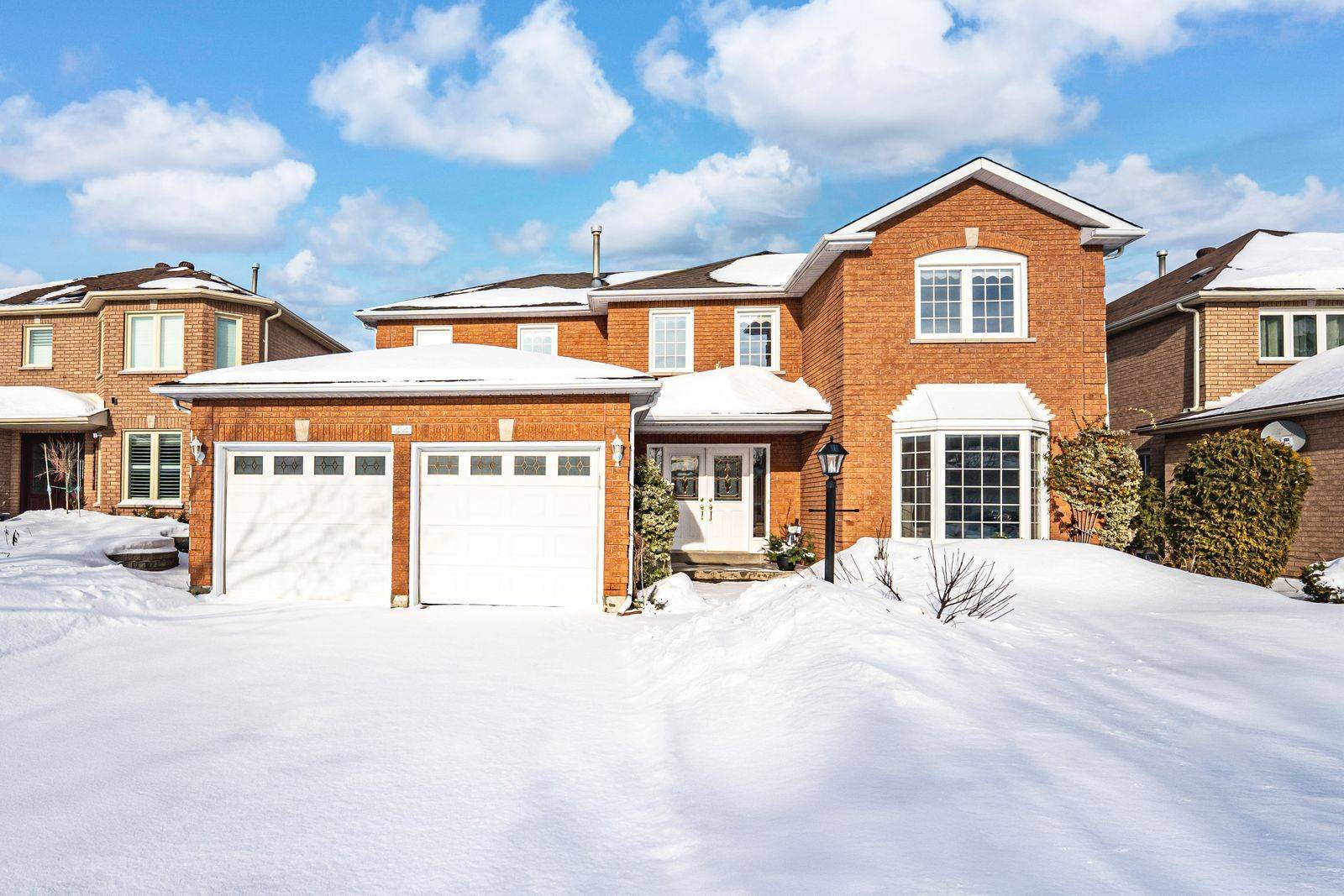 Barrie, ON L4M 6C9,44 Cardinal ST