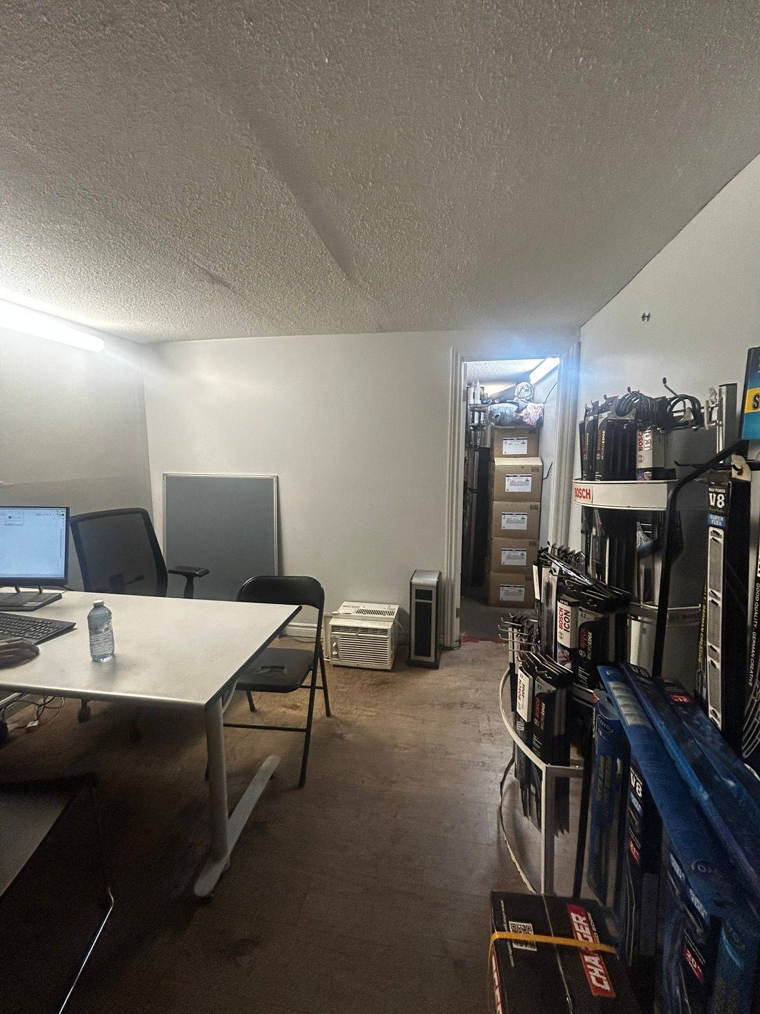 Brampton, ON L6V 1C2,310 Queen ST E