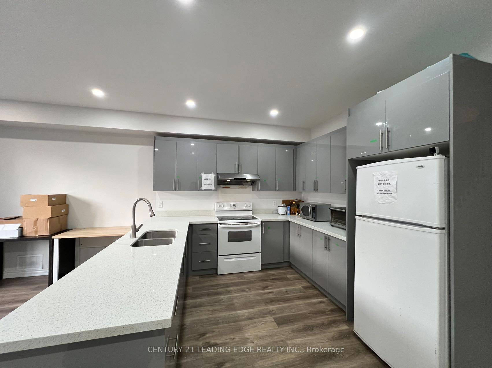 Toronto W05, ON M3J 0C9,82 Leitch AVE