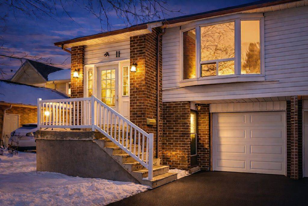 Brampton, ON L6Z 1H5,11 Bay Crest DR