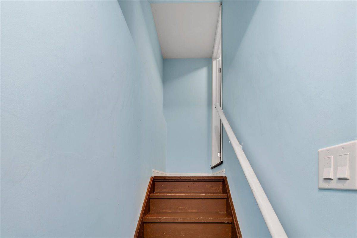 Milton, ON L9T 8H5,524 Attenborough TER N #Bsmt