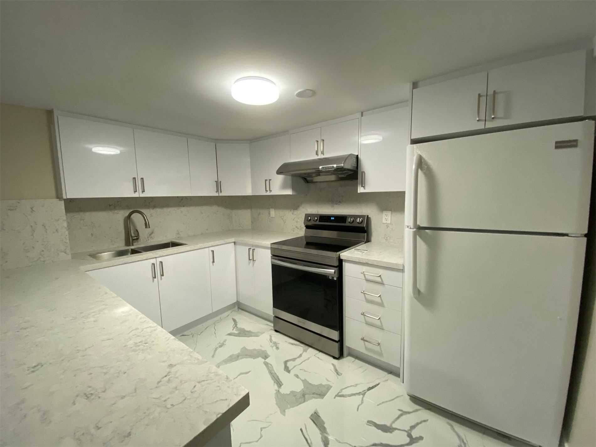 Mississauga, ON L5L 3X7,4127 Loyalist DR #Lower