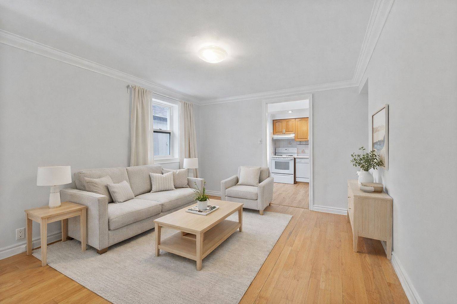 Toronto W06, ON M8W 4A9,6 Robindale AVE