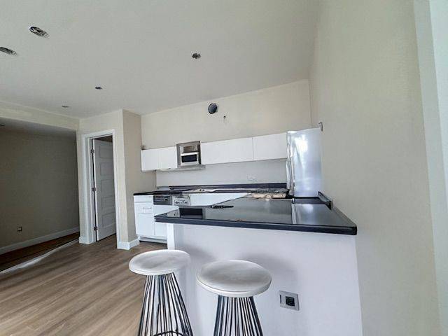 Dows Lake - Civic Hospital And Area, ON K1Y 1X1,9 Gwynne AVE