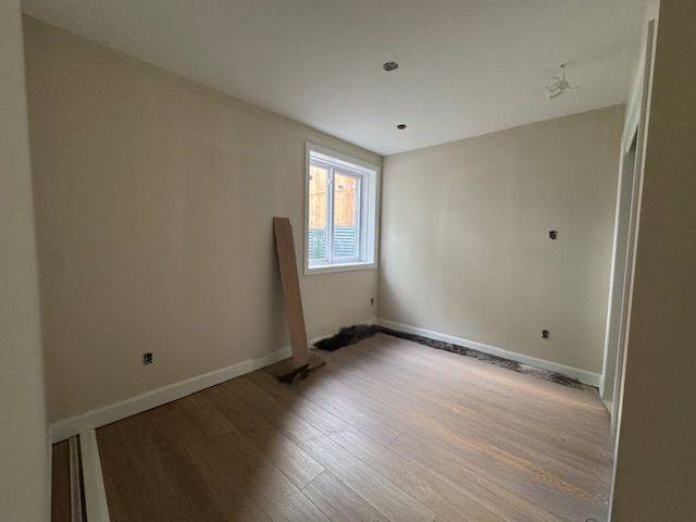 Dows Lake - Civic Hospital And Area, ON K1Y 1X1,9 Gwynne AVE