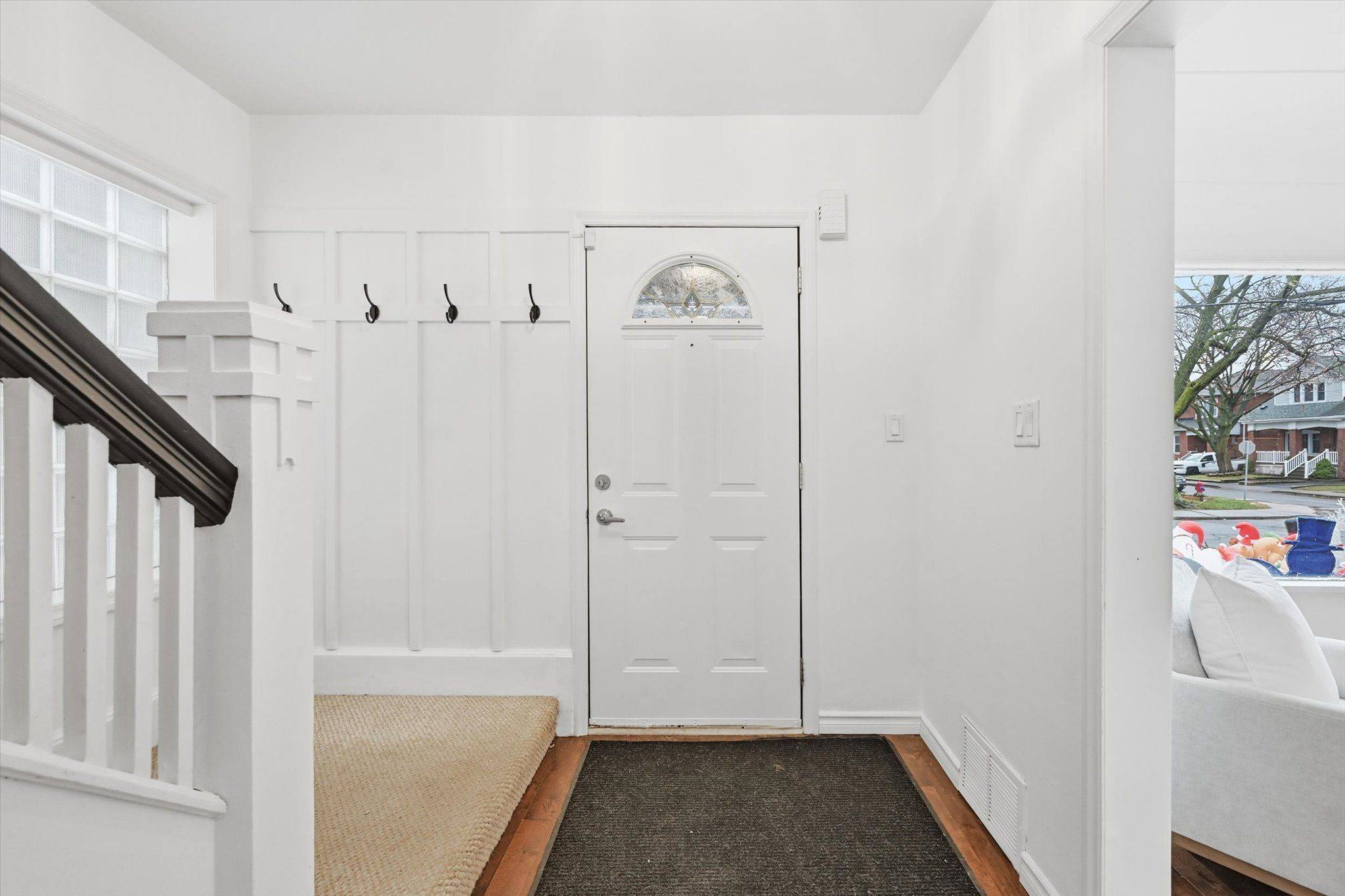 Hamilton, ON L8H 1G8,491 Dunsmure RD