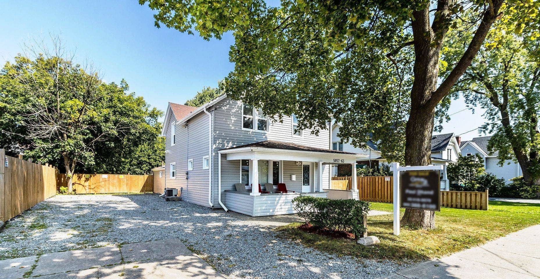 Niagara Falls, ON L2E 2S7,5057 Bridge ST