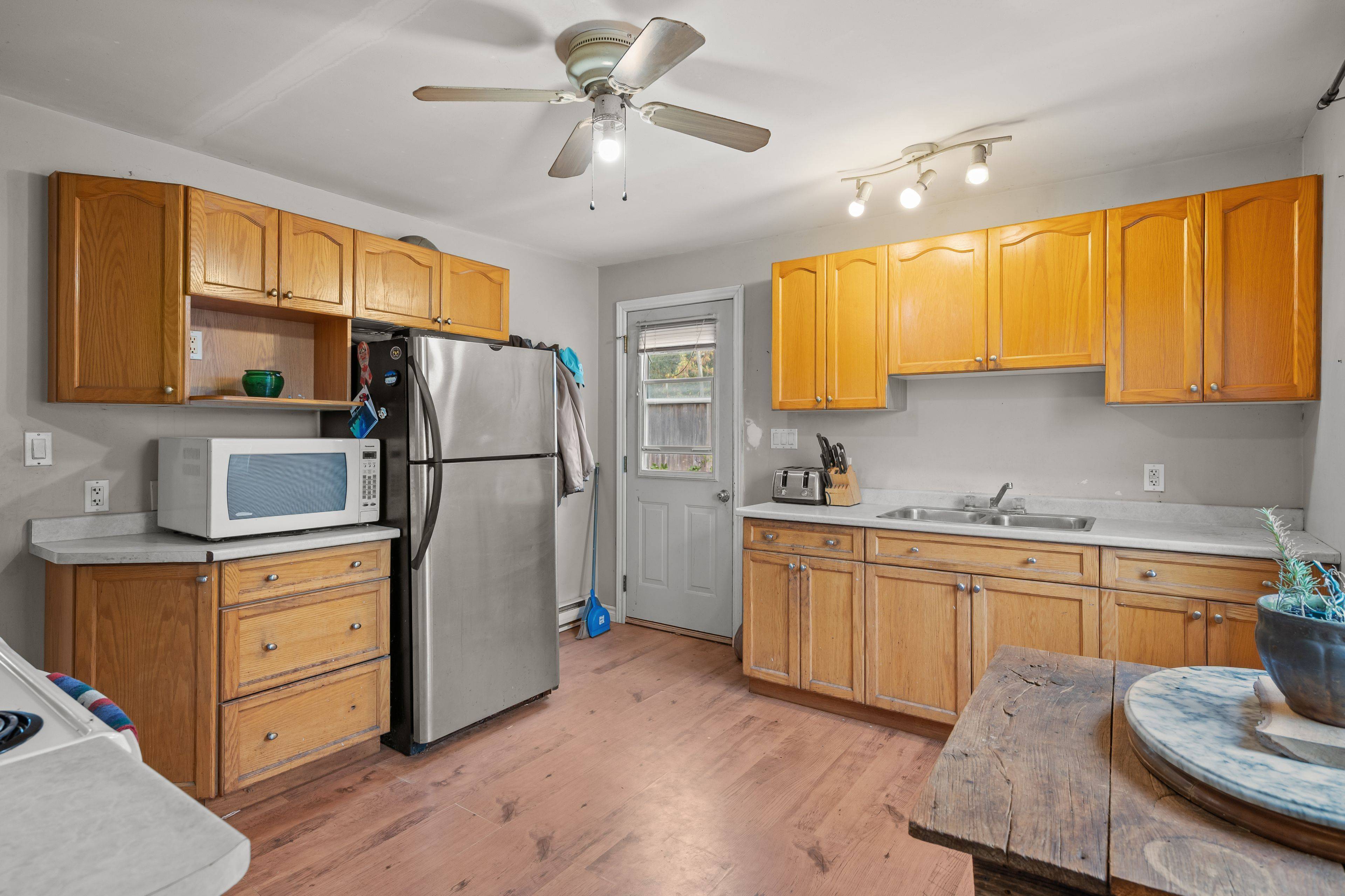 Frontenac, ON K0H 1X0,3734 Battersea RD