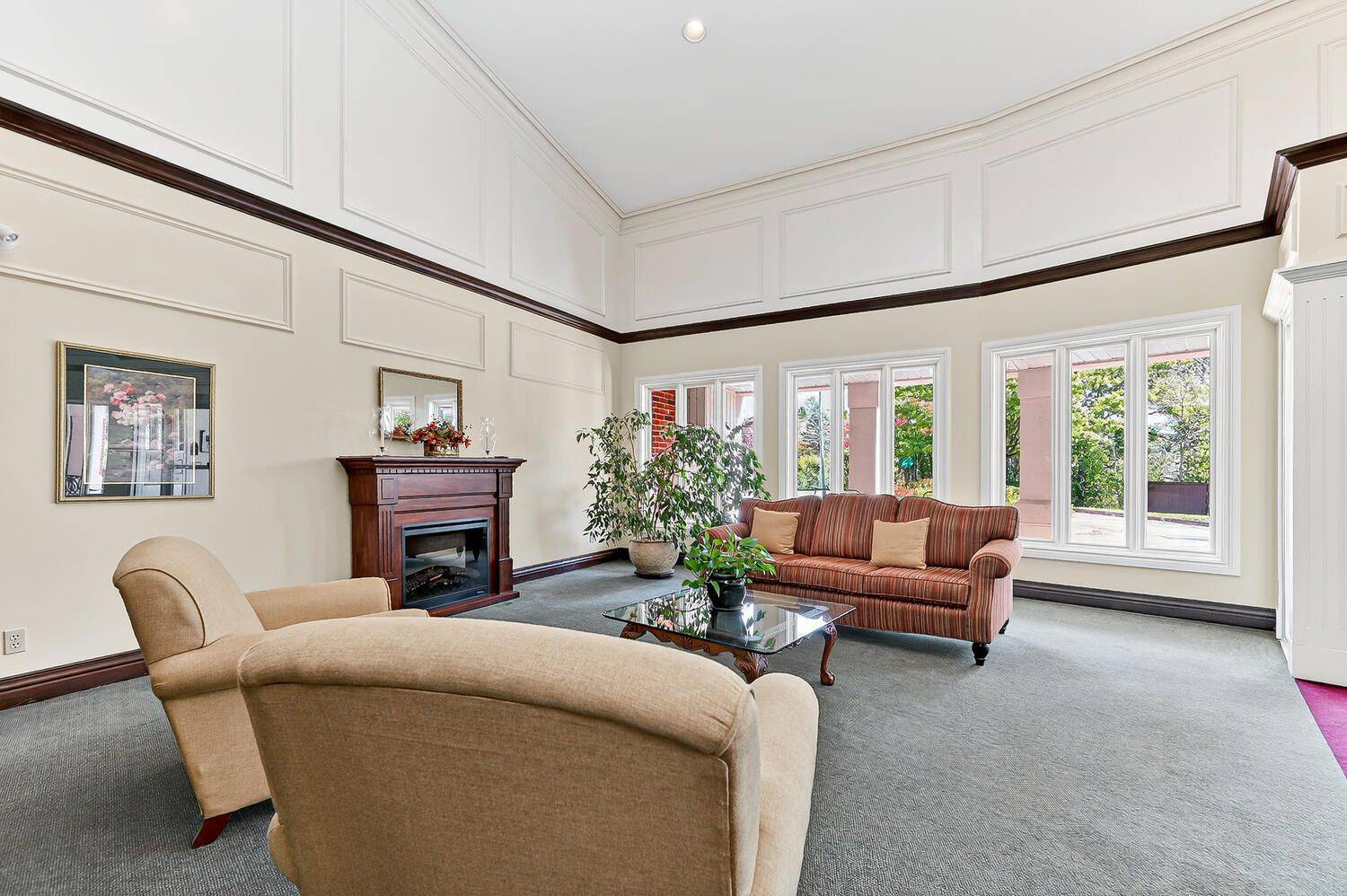 Perth, ON K7H 1P2,23 Rogers RD #101