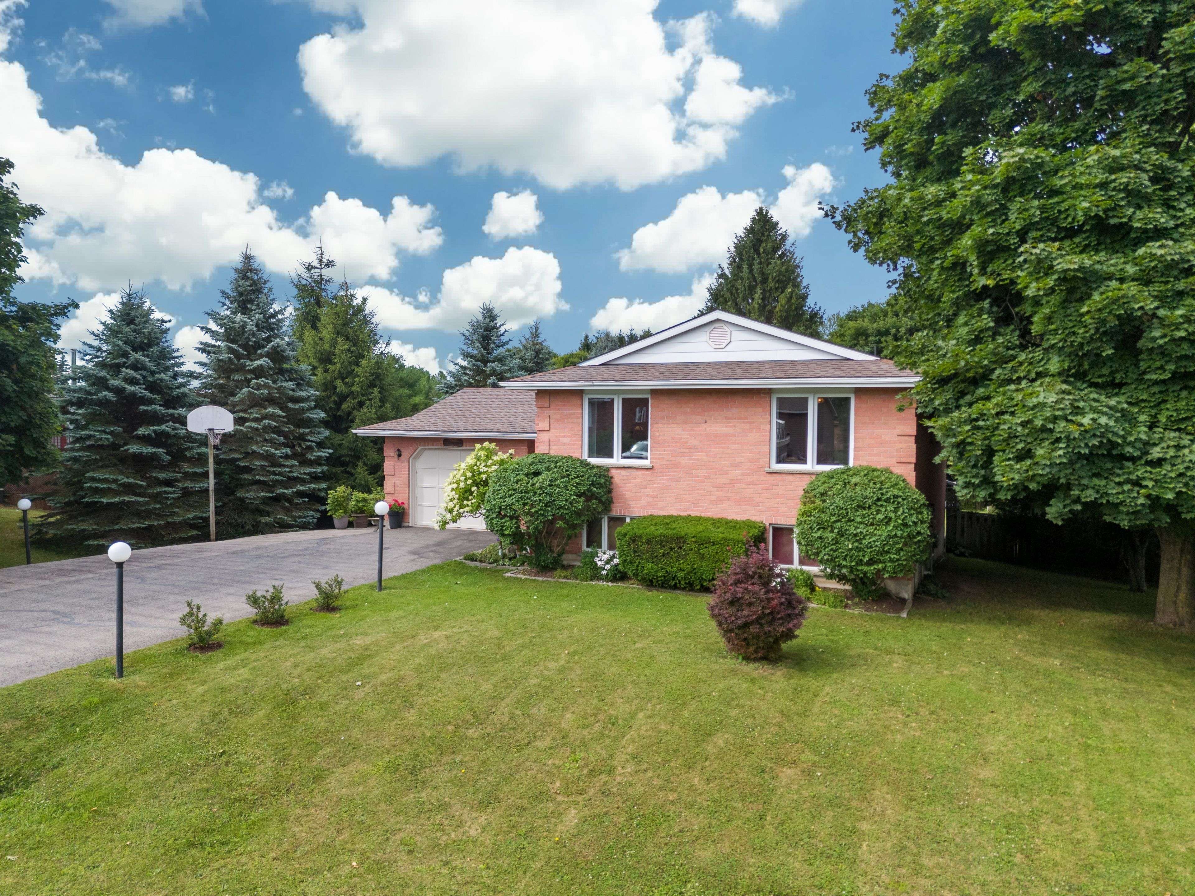 North Huron, ON N0G 1E0,25 Jordan DR