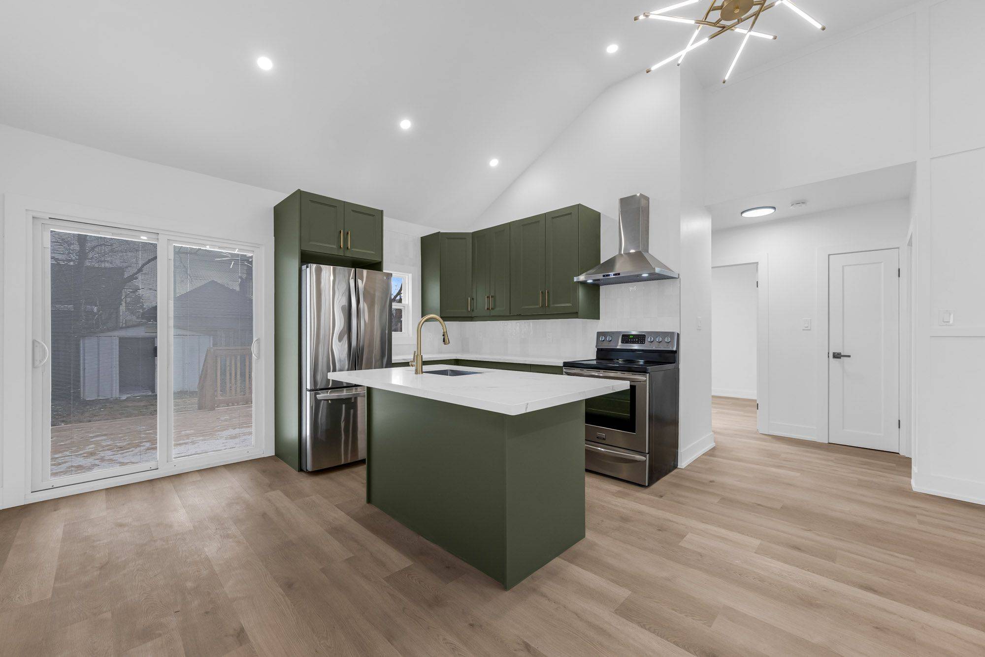 St. Catharines, ON L2R 1T1,82 Grass AVE