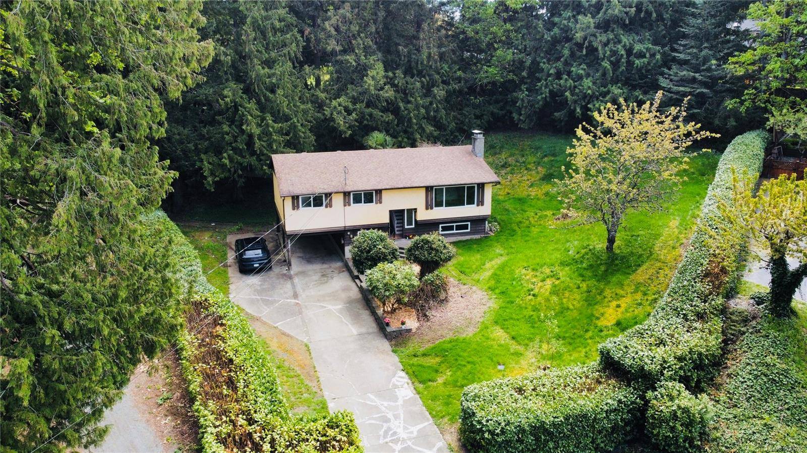 Nanaimo, BC V9T 4V3,2749 Joanna Terr