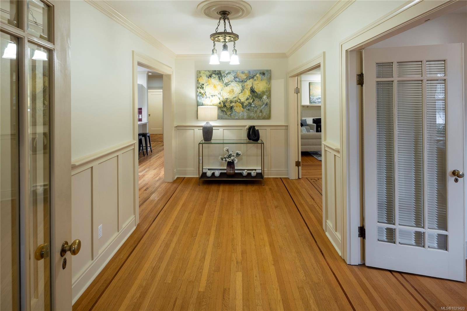 Victoria, BC V8S 3R3,753 Pemberton Rd #1