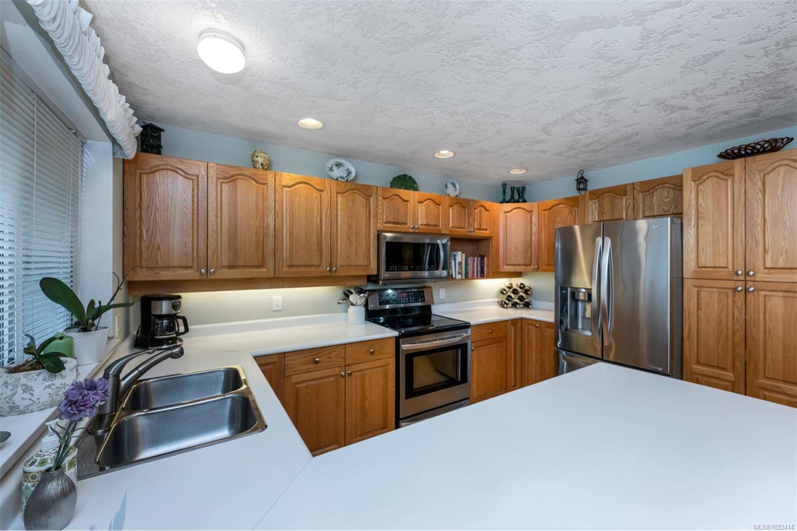 Duncan, BC V9L 2J5,732 Park Pl