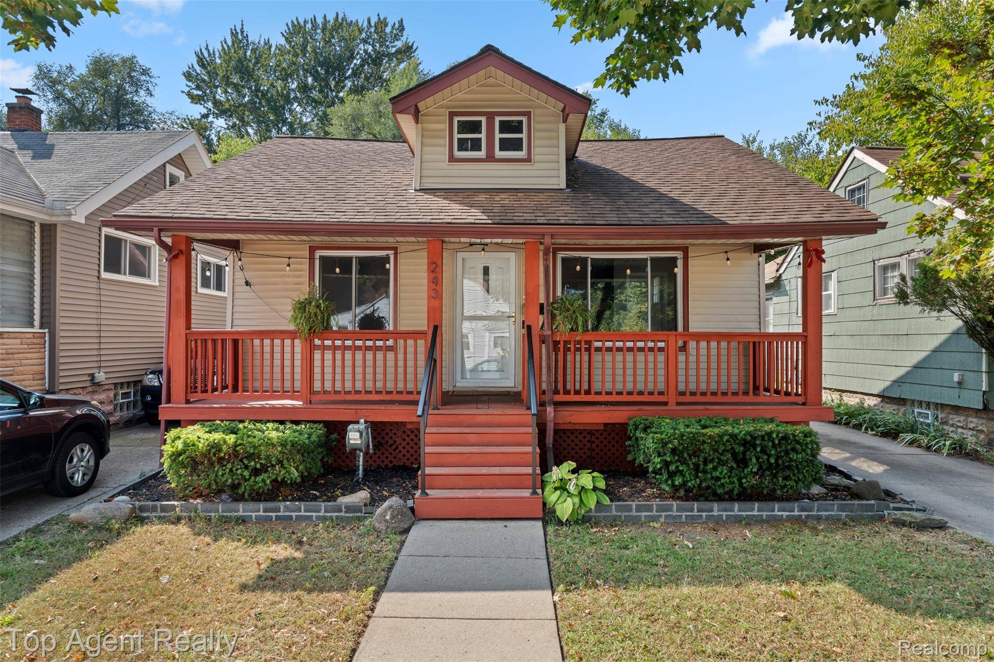 Ferndale, MI 48220,243 Edgewood PL