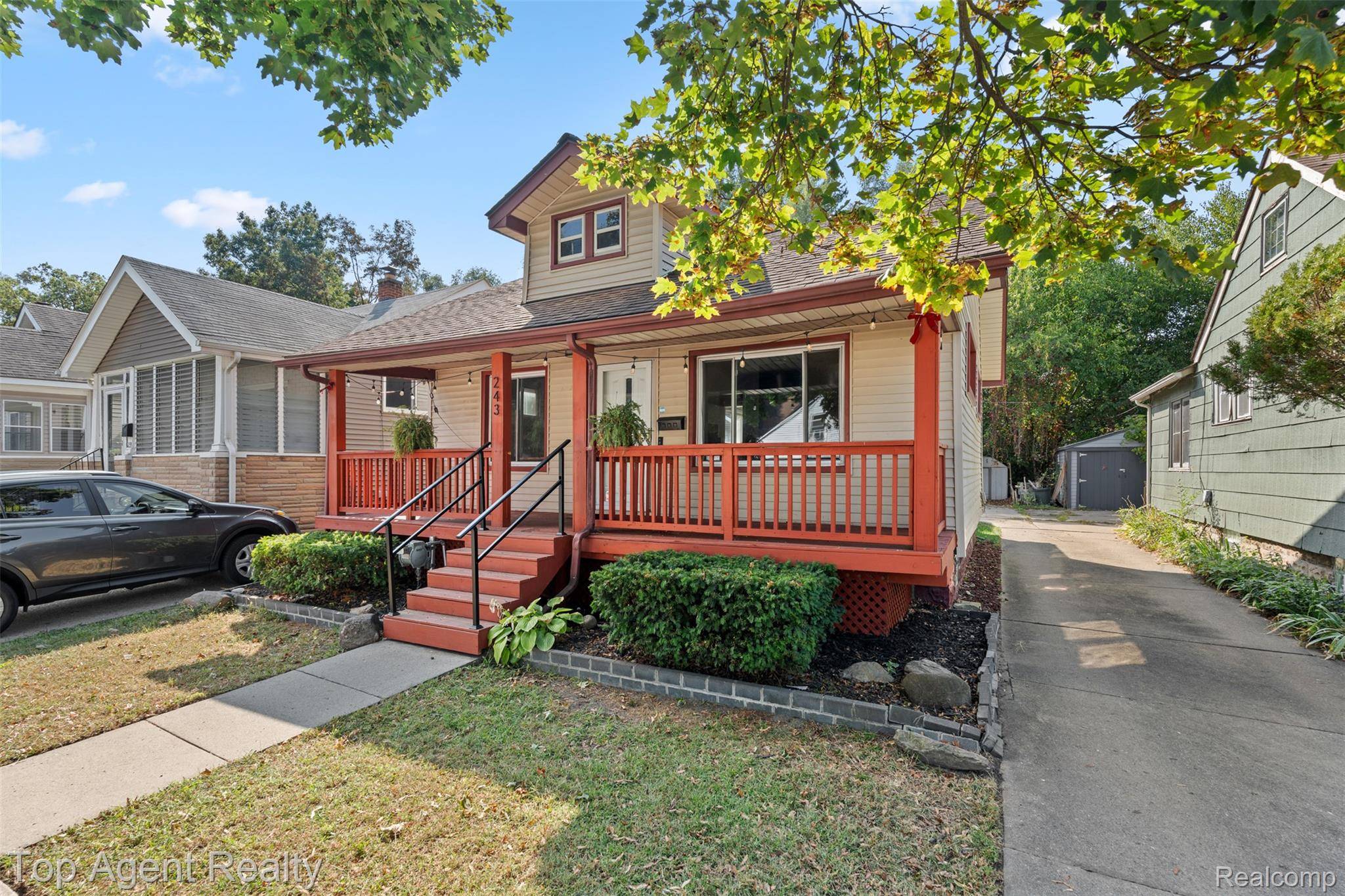 Ferndale, MI 48220,243 Edgewood PL